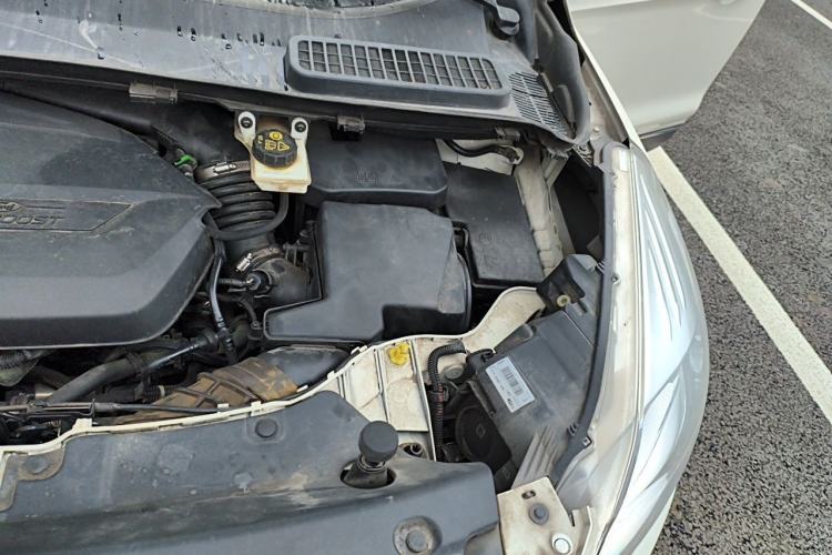 Used Ford Kuga 2013 1.6L GTDi 4x4 Elite Model Engine Bay Left