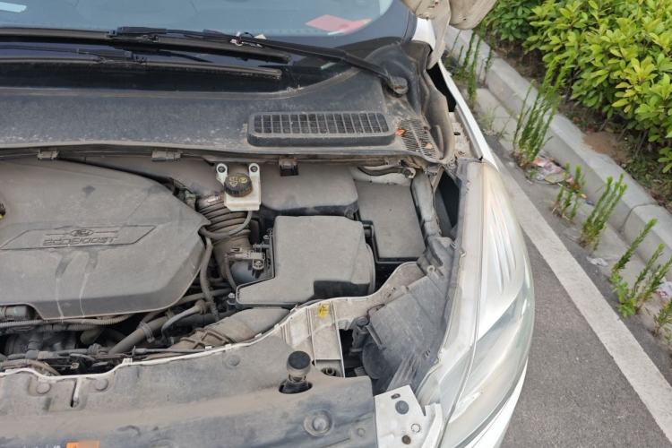 Used Ford Kuga 2013 1.6L GTDi 4x4 Elite Model Engine Bay Left