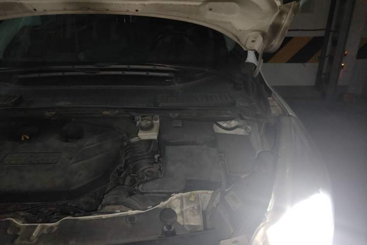 Used Ford Kuga 2013 2.0L GTDi Four-Wheel Drive Premium Model Engine Bay Left