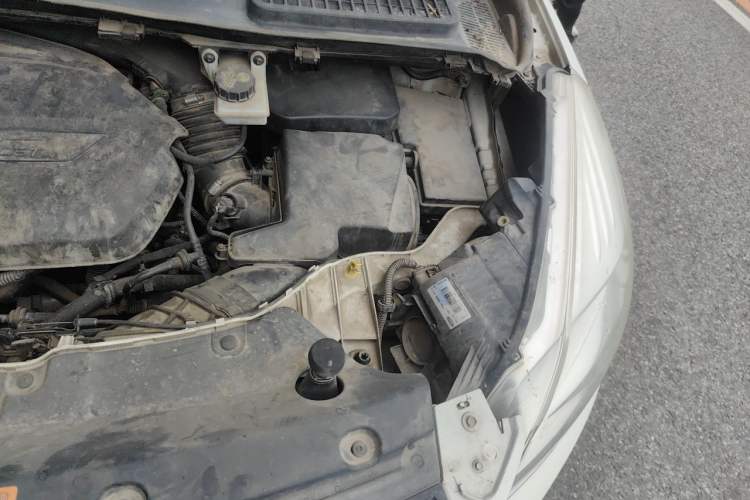 Used Ford Kuga 2013 1.6L GTDi 4x4 Elite Model Engine Bay Left