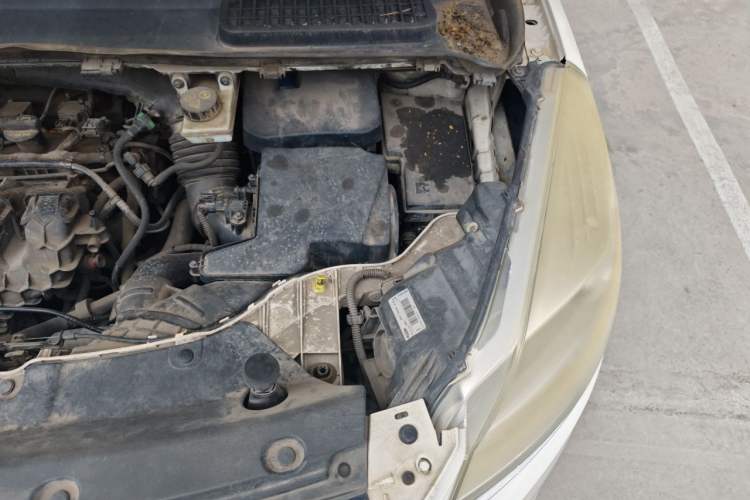 Used Ford Kuga 2013 2.0L GTDi Four-Wheel-Drive Elite Model Engine Bay Left