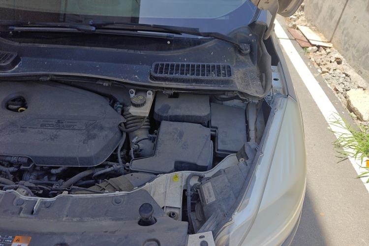 Used Ford Kuga 2013 1.6L GTDi 4x4 Elite Model Engine Bay Left