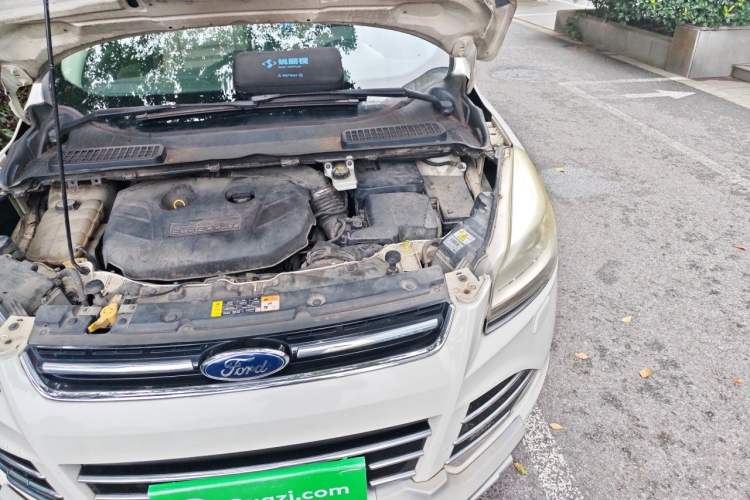 Used Ford Kuga 2013 2.0L GTDi Four-Wheel Drive Premium Model Engine Bay Left