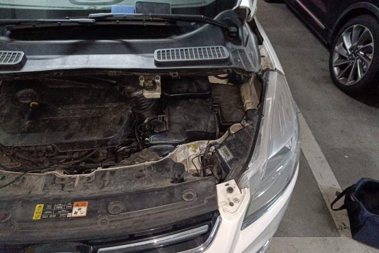 Used Ford Kuga 2013 1.6L GTDi 4x4 Elite Model Engine Bay Left