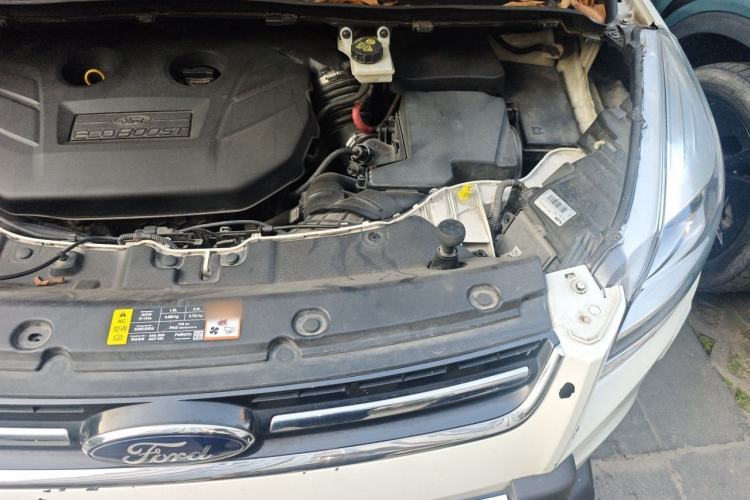Used Ford Kuga 2013 2.0L GTDi Four-Wheel-Drive Elite Model Engine Bay Left