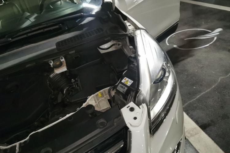 Used Ford Kuga 2013 2.0L GTDi Four-Wheel Drive Premium Model Engine Bay Left