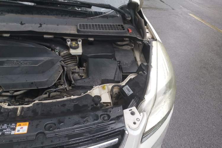 Used Ford Kuga 2013 1.6L GTDi 4x4 Elite Model Engine Bay Left