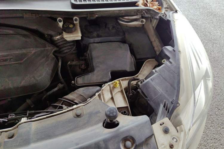 Used Ford Kuga 2013 1.6L GTDi 4x4 Elite Model Engine Bay Left