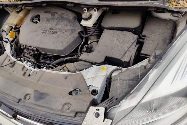 Used Ford Kuga 2013 1.6L GTDi 4x4 Elite Model Engine Bay Left