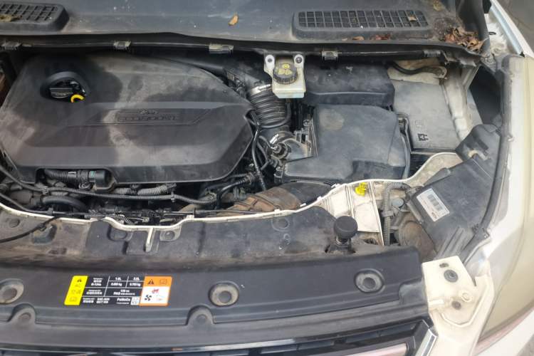 Used Ford Kuga 2013 1.6L GTDi Two-Wheel-Drive Comfort Model Engine Bay Left