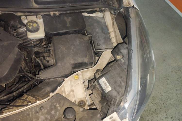 Used Ford Kuga 2013 1.6L GTDi 4x4 Elite Model Engine Bay Left
