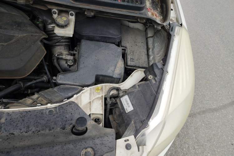 Used Ford Kuga 2013 1.6L GTDi 4x4 Elite Model Engine Bay Left