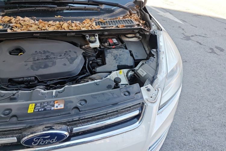 Used Ford Kuga 2013 1.6L GTDi 4x4 Elite Model Engine Bay Left