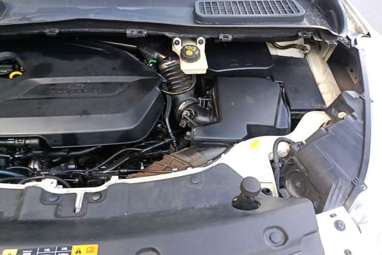 Used Ford Kuga 2013 1.6L GTDi 4x4 Elite Model Engine Bay Left