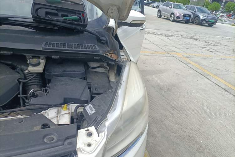 Used Ford Kuga 2013 1.6L GTDi 4x4 Elite Model Engine Bay Left