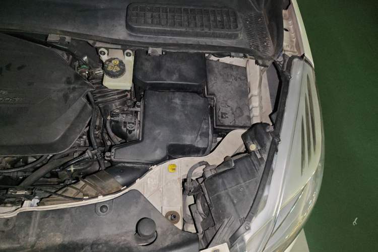 Used Ford Kuga 2013 1.6L GTDi 4x4 Elite Model Engine Bay Left