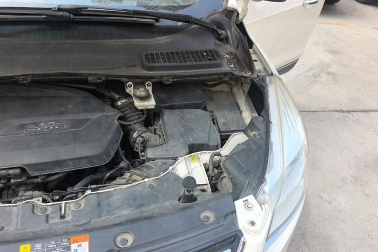Used Ford Kuga 2013 1.6L GTDi 4x4 Elite Model Engine Bay Left