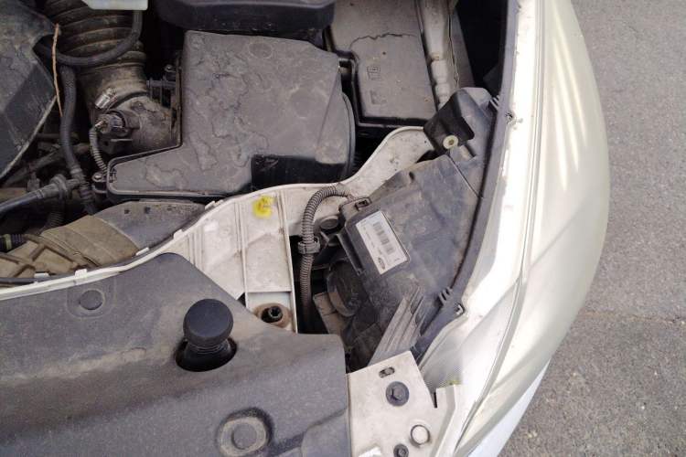 Used Ford Kuga 2013 1.6L GTDi 4x4 Elite Model Engine Bay Left