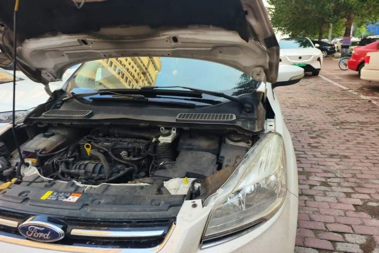 Used Ford Kuga 2013 1.6L GTDi 4x4 Elite Model Engine Bay Left