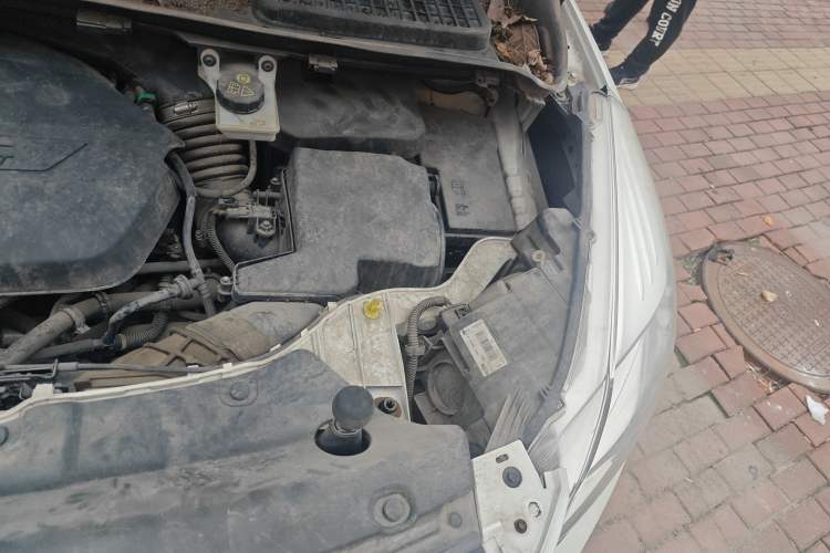 Used Ford Kuga 2013 1.6L GTDi 4x4 Elite Model Engine Bay Left