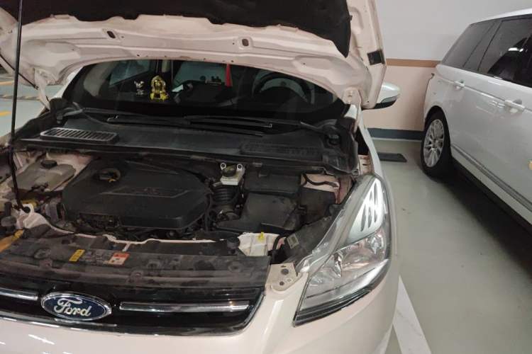 Used Ford Kuga 2013 1.6L GTDi 4x4 Elite Model Engine Bay Left