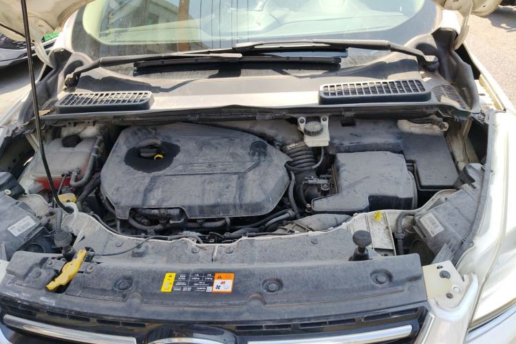 Used Ford Kuga 2013 1.6L GTDi Two-Wheel-Drive Trend Model Engine Bay
