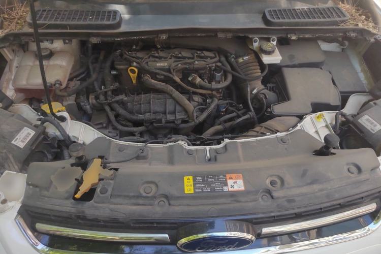 Used Ford Kuga 2013 1.6L GTDi Two-Wheel-Drive Trend Model Engine Bay