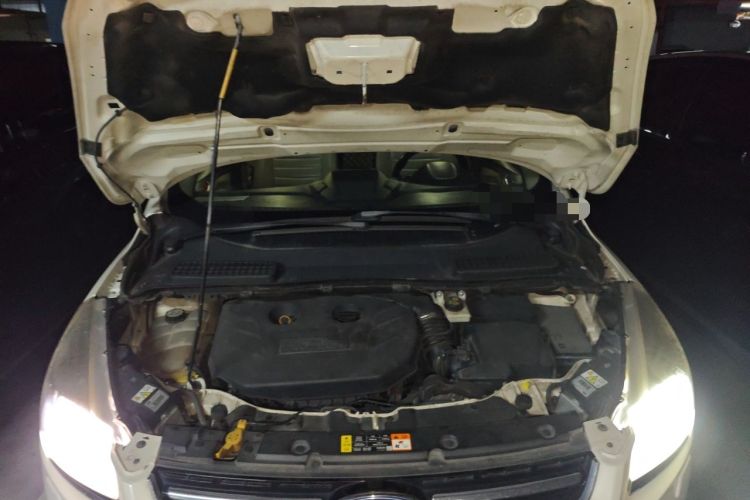 Used Ford Kuga 2013 2.0L GTDi Four-Wheel Drive Premium Model Engine Bay