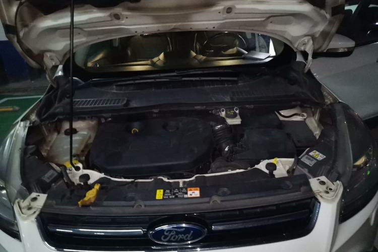 Used Ford Kuga 2013 2.0L GTDi Four-Wheel Drive Premium Model Engine Bay