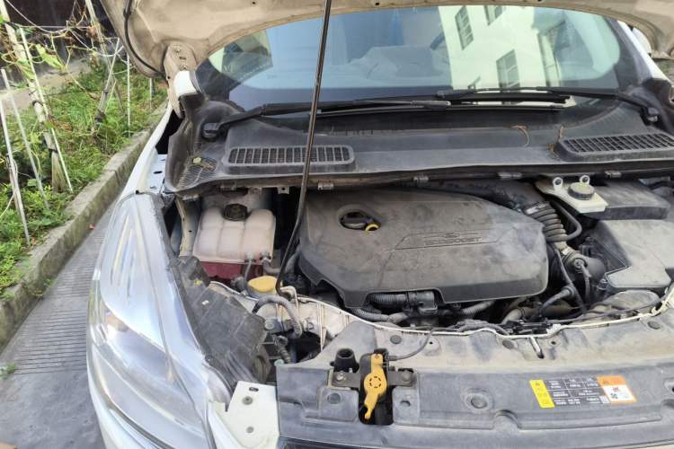 Used Ford Kuga 2013 1.6L GTDi 4x4 Elite Model Engine Bay Right
