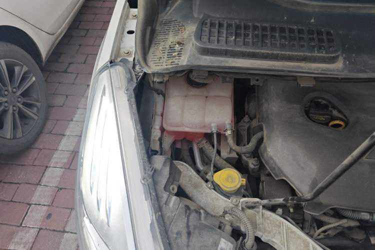 Used Ford Kuga 2013 1.6L GTDi 4x4 Elite Model Engine Bay Right