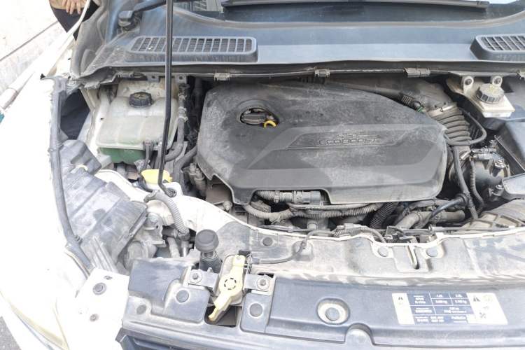 Used Ford Kuga 2013 1.6L GTDi 4x4 Elite Model Engine Bay Right