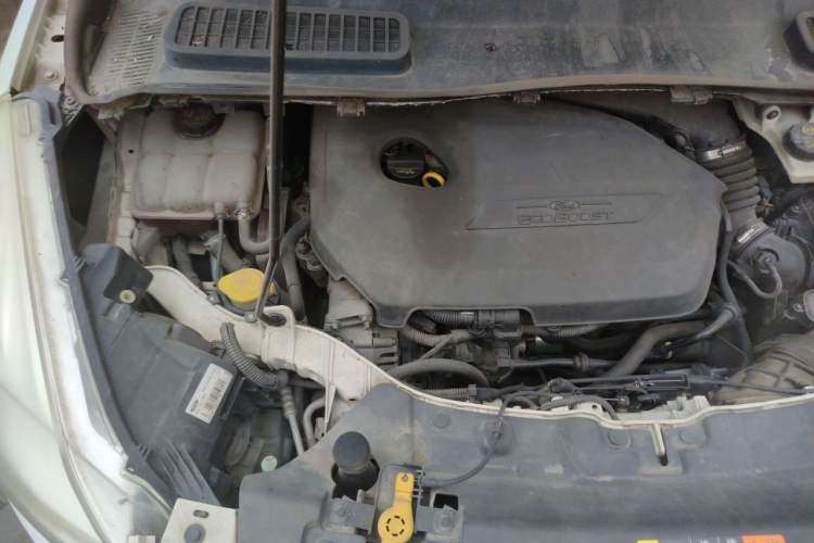 Used Ford Kuga 2013 1.6L GTDi 4x4 Elite Model Engine Bay Right