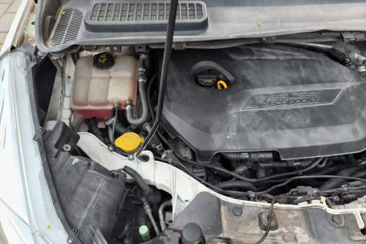 Used Ford Kuga 2013 1.6L GTDi Two-Wheel-Drive Comfort Model Engine Bay Right