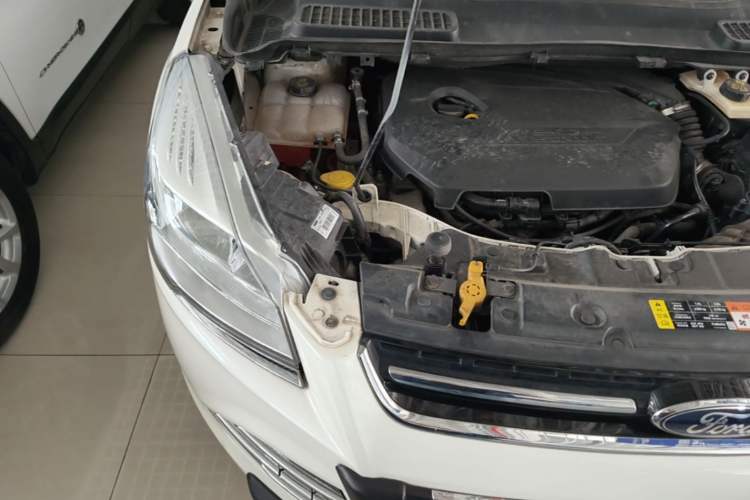 Used Ford Kuga 2013 1.6L GTDi 4x4 Elite Model Engine Bay Right
