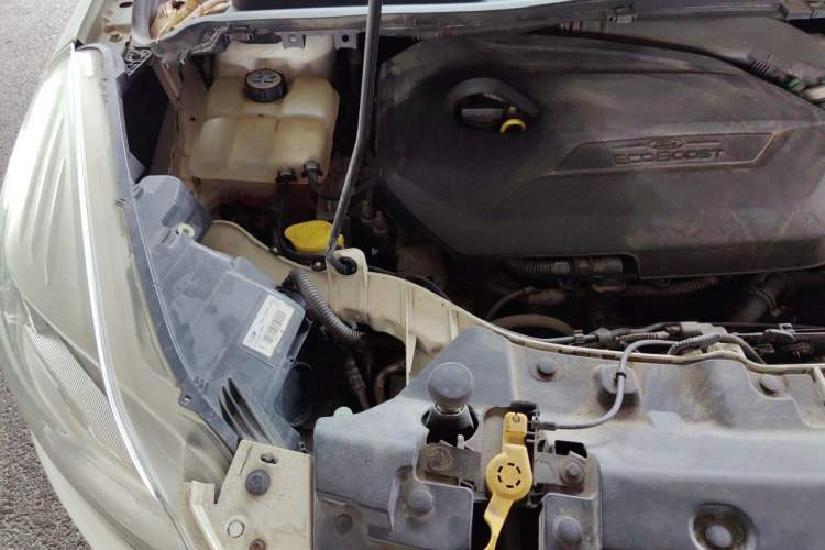 Used Ford Kuga 2013 1.6L GTDi 4x4 Elite Model Engine Bay Right