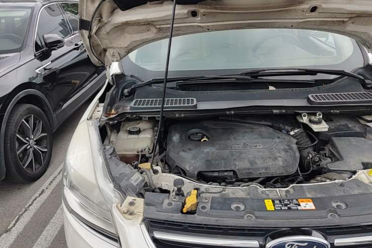 Used Ford Kuga 2013 1.6L GTDi 4x4 Elite Model Engine Bay Right