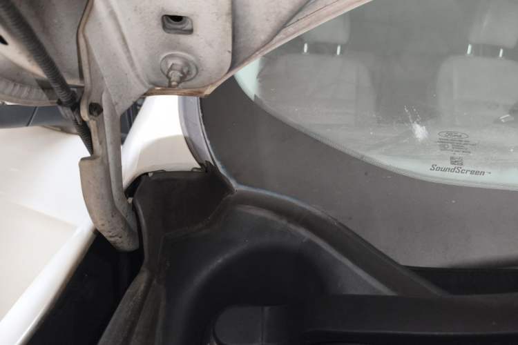 Used Ford Kuga 2013 1.6L GTDi 4x4 Elite Model Engine Bay Right