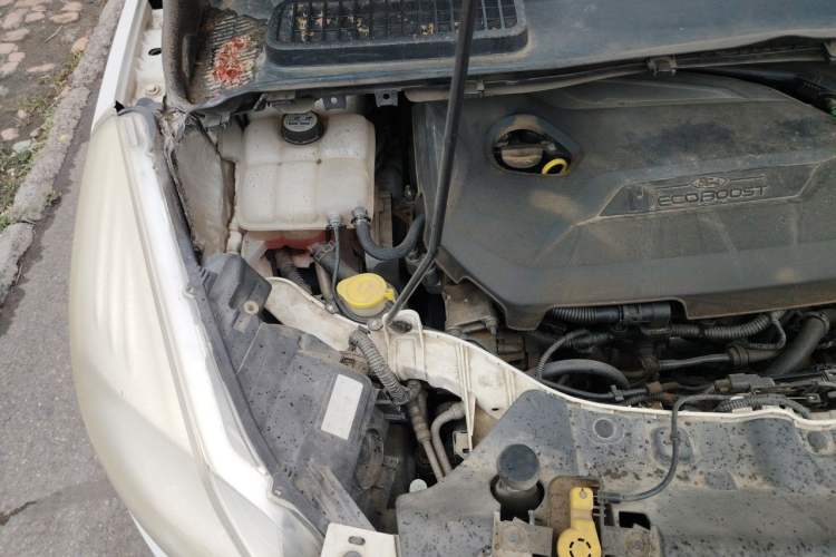 Used Ford Kuga 2013 1.6L GTDi 4x4 Elite Model Engine Bay Right