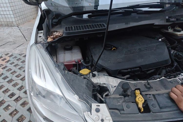 Used Ford Kuga 2013 1.6L GTDi 4x4 Elite Model Engine Bay Right
