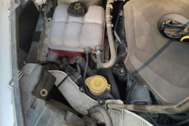 Used Ford Kuga 2013 1.6L GTDi 4x4 Elite Model Engine Bay Right