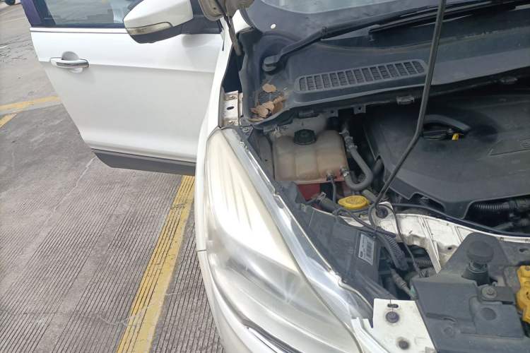 Used Ford Kuga 2013 1.6L GTDi 4x4 Elite Model Engine Bay Right