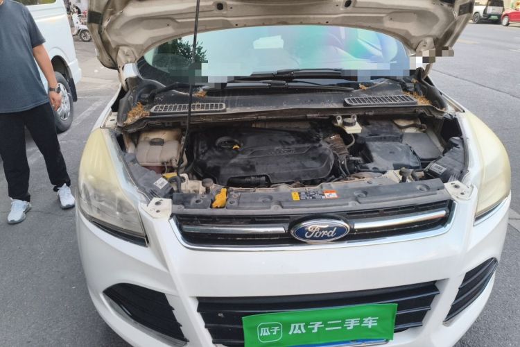 Used Ford Kuga 2013 1.6L GTDi Two-Wheel-Drive Comfort Model Engine Bay Right