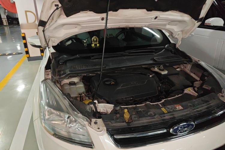 Used Ford Kuga 2013 1.6L GTDi 4x4 Elite Model Engine Bay Right