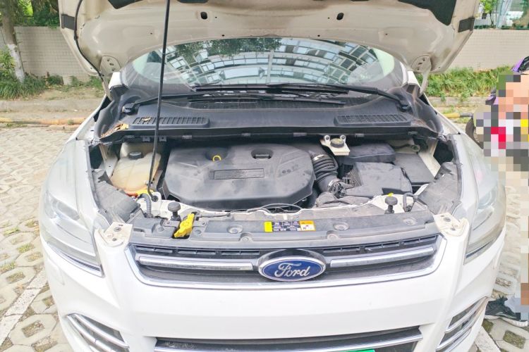 Used Ford Kuga 2013 2.0L GTDi Four-Wheel Drive Premium Model Engine Bay