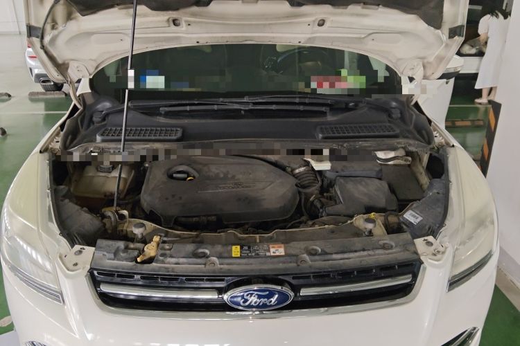 Used Ford Kuga 2013 1.6L GTDi Two-Wheel-Drive Trend Model Engine Bay