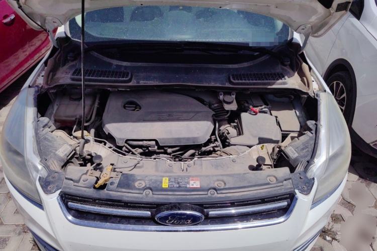 Used Ford Kuga 2013 1.6L GTDi Two-Wheel-Drive Trend Model Engine Bay