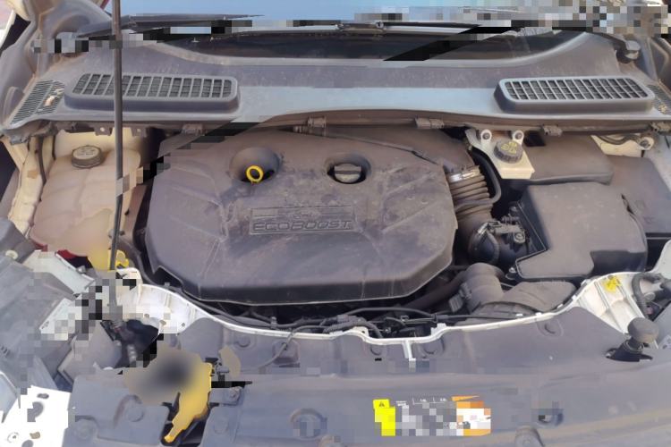Used Ford Kuga 2013 2.0L GTDi Four-Wheel-Drive Sport Model Engine Bay
