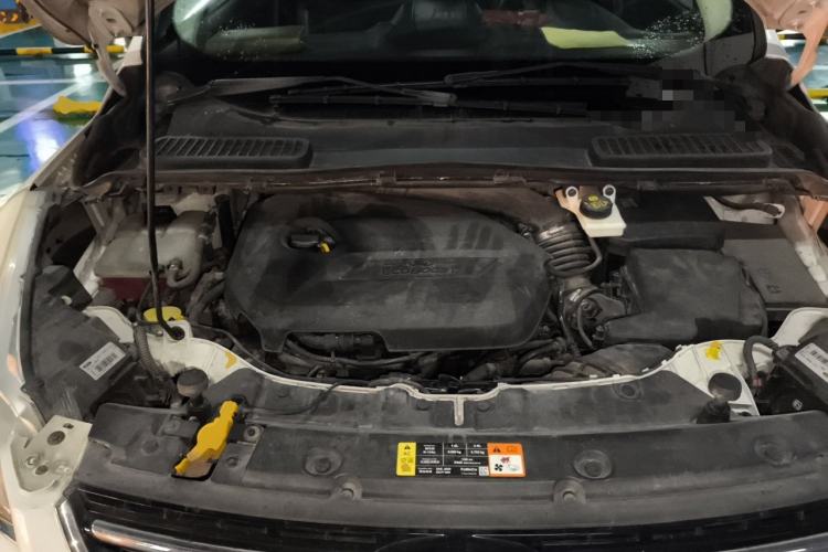 Used Ford Kuga 2013 1.6L GTDi Two-Wheel-Drive Trend Model Engine Bay
