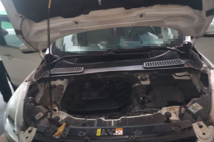 Used Ford Kuga 2013 2.0L GTDi Four-Wheel Drive Premium Model Engine Bay